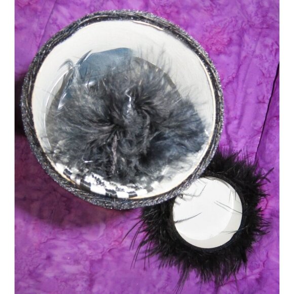 Vintage Victorian 11 inch Display Doll with case in Black Velvet with Feathers - Picture 7 of 8